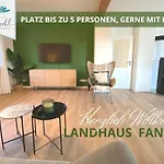 Fantaisie - Wohnen Nahe Schlosspark -stadtgrenze Bayreuth Fuer 1-5 Pers, Hunde Willkommen, Voll Eingezaeunt Tatil Evi Eckersdorf