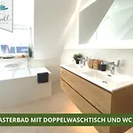 Ferienhaus Fantaisie - Wohnen Nahe Schlosspark -stadtgrenze Bayreuth Fuer 1-5 Pers, Hunde Willkommen, Voll Eingezaeunt